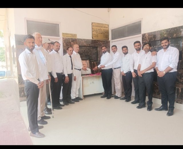 पंजाब 08 मई 2024* लोक अदालत के पूर्व सदस्य व रिटायर्ड एसडीएम बीएल सिक्का की प्रथम पुण्य तिथि पर बार रूम में श्रद्धा सुमन भेंट कर याद किया पंजाब 08 मई 2024* लोक अदालत के पूर्व सदस्य व रिटायर्ड एसडीएम बीएल सिक्का की प्रथम पुण्य तिथि पर बार रूम में श्रद्धा सुमन भेंट कर याद किया