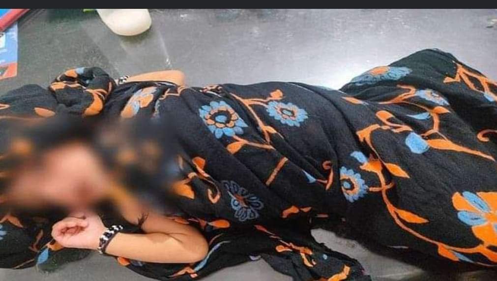 मथुरा 09 मई 24*तीन माह की बच्ची को छोड़ा सड़क किनारे इंसानियत हुई शर्मसार मथुरा 09 मई 24*तीन माह की बच्ची को छोड़ा सड़क किनारे इंसानियत हुई शर्मसार