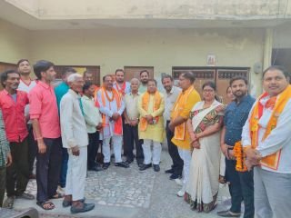 कानपुर देहात2मई24*पूर्व विधायक कमलेश चंद दिवाकर रनिया मंडल के अनेक बूथो पर जाकर भजपा के लिए जन समर्थन मांगा