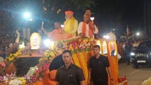 अयोध्या05मई24*पीएम नरेंद्र मोदी ने मुख्यमंत्री योगी आदित्यनाथ के साथ रॉड शो किया।
