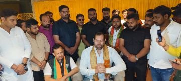 कानपुर09मई24*भाजपा प्रत्याशी रमेश अवस्थी के समर्थन में कानपुर पहुंचे द ग्रेट खली