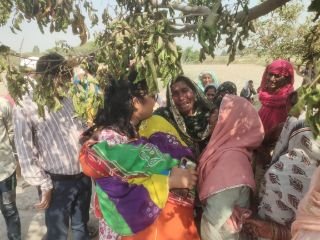 कानपुर नगर20मई24*अग्नि पीड़ित माहूट बिरादरी के लोगों का बहुत जल्द बसेगा आशियाना कानपुर नगर20मई24*अग्नि पीड़ित माहूट बिरादरी के लोगों का बहुत जल्द बसेगा आशियाना