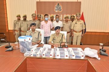 प्रयागराज22मई24*अवैध तमंचा फैक्ट्री का पुलिस ने किया खुलासा प्रयागराज22मई24*अवैध तमंचा फैक्ट्री का पुलिस ने किया खुलासा