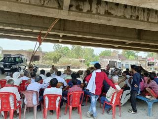 अयोध्या23मई24*जीआरपी व स्थानीय पुलिस की संयुक्त बैठक में ग्रामीणों को किया गया जागरूक अयोध्या23मई24*जीआरपी व स्थानीय पुलिस की संयुक्त बैठक में ग्रामीणों को किया गया जागरूक