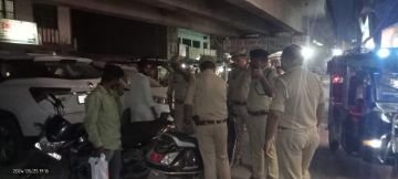 कौशाम्बी25मई24*सीओ सहित सम्पूर्ण थाना पुलिस ने किया पैदल गस्त* कौशाम्बी25मई24*सीओ सहित सम्पूर्ण थाना पुलिस ने किया पैदल गस्त*