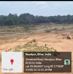 भागलपुर26मई24*रात के अंधेरे में शुरू हो जाता है लाल बालू का खेल जमींदारी बांध को ट्रैक्टर और जेसीबी काटकर कर रहे हैं क्षतिग्रस्त*