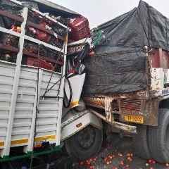 कानपुर देहात27मई24*तेज रफ्तार डीसीएम और ट्रक में जोरदार भिड़ंत, जिसमें चालक और परिचालक की मौके पर ही मौत