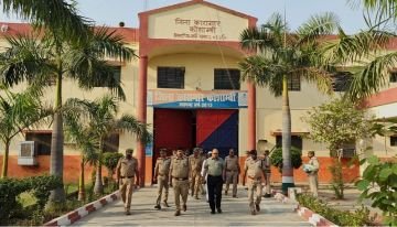 कौशाम्बी28मई24*जिला जेल का डीएम एसपी ने किया निरीक्षण*