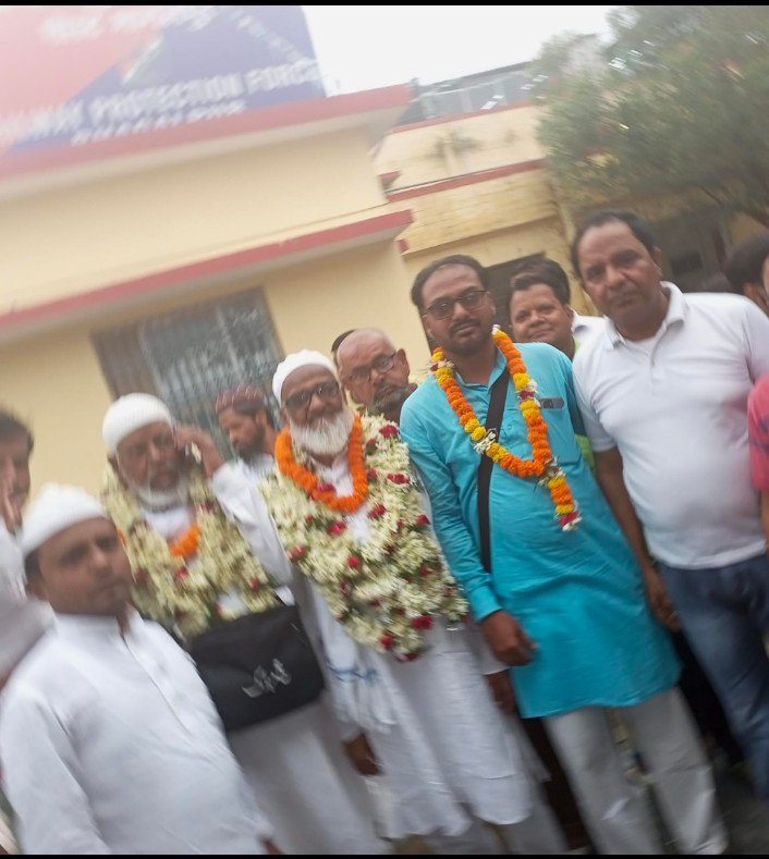 भागलपुर बिहार 18/05/24*गोड्डा,लोकमान्य तिलक ट्रेन 22335 से भागलपुर से 20 से ज्यादा हाजीयों और उनके परिवार के लोगों लिये भागलपुर से लोक मान्यतिलक तक जाने के लिये शुक्रवार 24 मई 2024 को थ्री AC का एक एक्स्ट्रा डब्बा लगाने के संबंध मेँ,