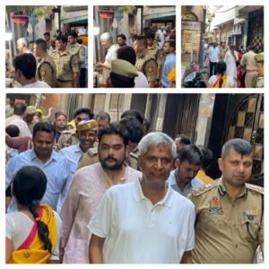 मथुरा 17 जून 2024* श्री बांके बिहारी जी मन्दिर व आस पास के क्षेत्र में सुरक्षा व्यवस्था, यातायात व्यवस्था को सुदृढ़ करने हेतु भ्रमण।