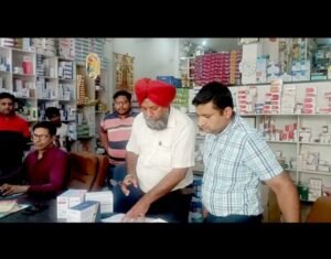 पंजाब 25 जून 2024* ड्रग कंट्रोलर व ड्रग इंस्पैक्टर शीशन मित्तल ने मेडीकलों पर छापा मारकर चैकिंग की