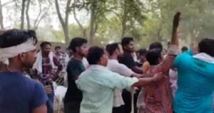 बाराबंकी 15 जून 24*गाड़ी खड़ी करने को लेकर बकरा मंडी में दो पक्षों में हुआ विवाद