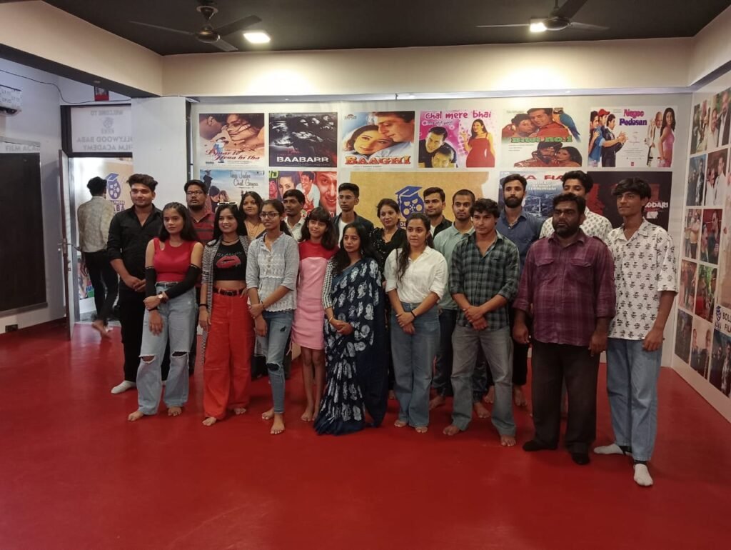 जयपुर 27 जून 24*आज, दिनांक 27 जून 2024 को देवी नगर में अनवांटेड मूवी का ऑडिशन बॉलीवुड बाबा फिल्म एकेडमी द्वारा संपन्न किया गया। जयपुर 27 जून 24*आज, दिनांक 27 जून 2024 को देवी नगर में अनवांटेड मूवी का ऑडिशन बॉलीवुड बाबा फिल्म एकेडमी द्वारा संपन्न किया गया।