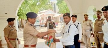 कानपुर01जून24*चौराहों चौराहों पर धूप में खड़े होकर ट्रैफिक का संचालन और क्षेत्र में ड्यूटी कर रहे पुलिस कर्मियों के लिए अच्छी खबर।