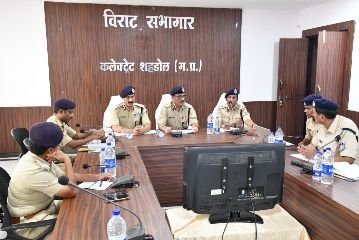 अनूपपुर म0प्र0 02जून24*चुनाव शांतिपूर्ण,7 मतदान केंद्रों में शत-प्रतिशत मतदान के लिए एडीजीपी डीसी सागर और पुलिस अधीक्षकों को बधाई दी*