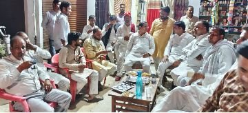 अयोध्या02जून24*मतगणना के नजदीक आते ही सार्वजनिक स्थानों पर जीत हार की चर्चाएं जोरो पर अयोध्या02जून24*मतगणना के नजदीक आते ही सार्वजनिक स्थानों पर जीत हार की चर्चाएं जोरो पर