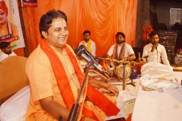 कौशाम्बी04जून24*श्रद्धा और विश्वास के बिना नहीं मिलता कथा का पुण्य-- सुधीरानंद* कौशाम्बी04जून24*श्रद्धा और विश्वास के बिना नहीं मिलता कथा का पुण्य-- सुधीरानंद*