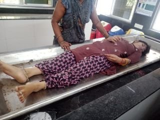 अनूपपुर09जून24*चरित्र सन्देह से परेशान पति ने की गला दबाकर पत्नी की हत्या,पुलिस ने हिरासत में लिया पति को* अनूपपुर09जून24*चरित्र सन्देह से परेशान पति ने की गला दबाकर पत्नी की हत्या,पुलिस ने हिरासत में लिया पति को*