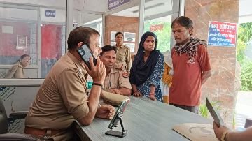 कानपुर नगर10जून24*थाना पनकी में पनकी एसीपी तेज बहादुर सिंह ने फरियादियों की सुनी फरियाद