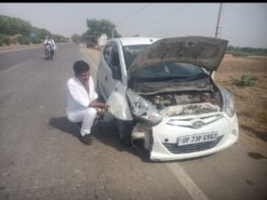 कौशाम्बी13जून24*आवारा घोड़े से टकराई पत्रकार की कार पत्रकार घायल*