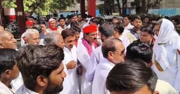 कौशाम्बी13जून24*रेप पीड़िता एवम परिजनो से मिले सपा प्रतिनिधि मंडल ने दिया मदद का भरोसा*