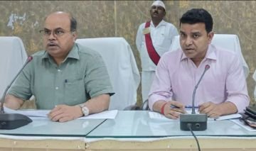 कौशाम्बी14जून24*जिलाधिकारी द्वारा की गई कर - करेत्तर एवं राजस्व कार्यों की समीक्षा*