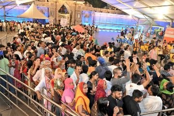 वाराणसी19जून24*पांच महीने में 2.86 करोड़ भक्तों ने बाबा के दरबार में लगाई हाजिरी* वाराणसी19जून24*पांच महीने में 2.86 करोड़ भक्तों ने बाबा के दरबार में लगाई हाजिरी*