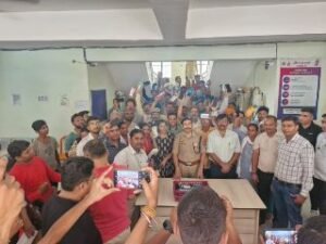 कानपुर नगर20जून24*गुमशुदा 75 मोबाइल फोन बरामद कर सम्बन्धित लोगों को दिये गये।