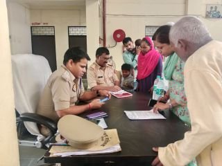 कौशाम्बी22जून24*थाने पहुंचे एएसपी ने सुनी फरियाद*