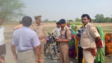 औरैया22जून24*माखनपुरवा रजवहा बम्बे मे मिला बच्चे का शव