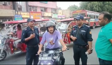 हरिद्वार रूडकी24जून24* बिना हेलमेट दो पहिया वाहन चलाने वालों पर सख्त कार्यवाही