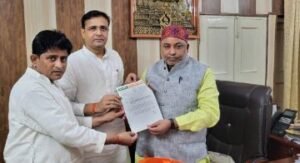 मिर्जापुर26जून24*मां विंध्यवासिनी धाम से मैहर और लखनऊ के लिए चले एसी बस*