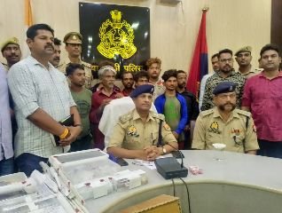 बाराबंकी26जून24पूर्व में हुई दो चोरियों का हुआ खुलासा, 70 लाख के चंदन के बोटे व 55 लाख की स्मैक बरामद