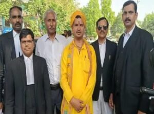 मथुरा29जून24*असदुद्दीन ओवैसी की जीभ काटने पर 21 लाख का इनाम श्रीकृष्ण जन्मभूमि केस के पक्षकार ने किया ऐलान--*