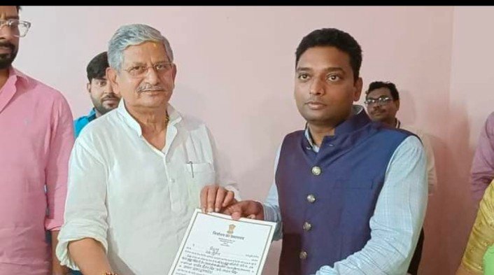 मुंगेर बिहार 11 /6/24*राजीव रंजन सिंह उर्फ ललन सिंह को सांसद बनने पर दी बधाई मुंगेर बिहार 11 /6/24*राजीव रंजन सिंह उर्फ ललन सिंह को सांसद बनने पर दी बधाई