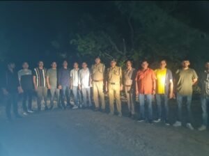 मथुरा 03 जुलाई 2024* 25,000 रुपये का पुरस्कार घोषित शातिर अपराधी/शूटर अभियुक्त को पुलिस मुठभेड़ के दौरान दोनों पैर में गोली लगने से हुआ घायल