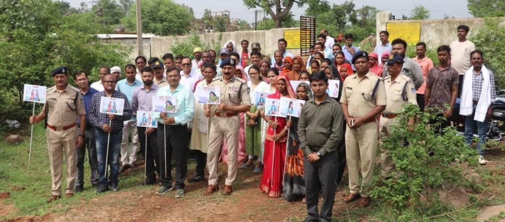 अनूपपुर 05 जुलाई 24*कमिश्नर एडीजीपी एवं कलेक्टर ने किया नुक्कड़ नाटक, नए कानून की दी जानकारी