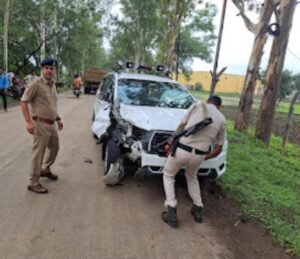 अनूपपुर 08 जुलाई 24*पुलिस अधीक्षक अनूपपुर की कार की ठोकर से एक युवक की मौत, एक घायल, मोटर साइकिल कार से हुई जबरदस्त टक्कर*