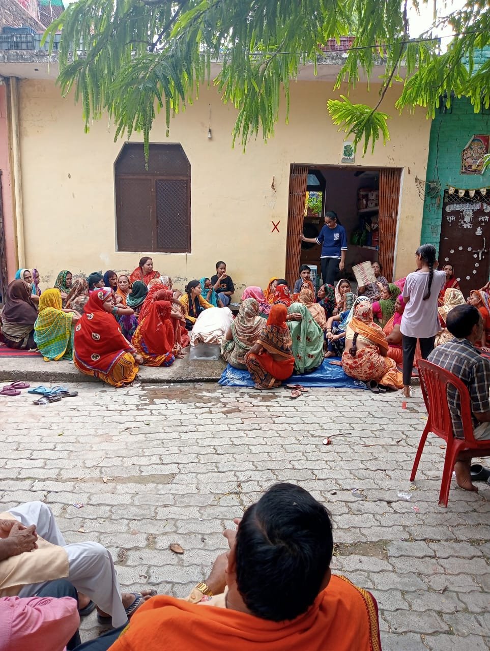 औरैया 13 जुलाई 24*मकान गिरने की खबर से महिला ने दम तोड़ा औरैया 13 जुलाई 24*मकान गिरने की खबर से महिला ने दम तोड़ा