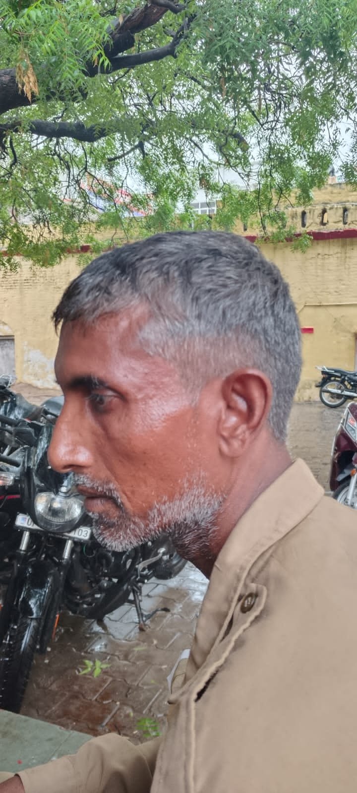 मथुरा24जुलाई24*जबरदस्ती राजी नामा के लिए पुलिस द्वारा धमकाने एवं गायब कराने की दे रहे हैं धमकी मथुरा24जुलाई24*जबरदस्ती राजी नामा के लिए पुलिस द्वारा धमकाने एवं गायब कराने की दे रहे हैं धमकी