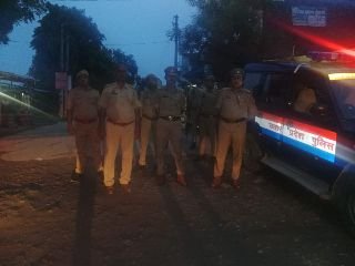 कौशाम्बी01जुलाई24*मोहर्रम व कावड यात्रा को लेकर कोखराज क्षेत्र में पुलिस ने किया पैदल गस्त*