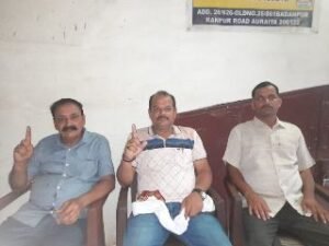 औरैया06जुलाई24*यमुना पुल पर हाइट गेज की ऊंचाई बढ़ाने की मांग।
