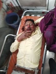 कौशांबी06जुलाई24*अनियंत्रित होकर पलटा बाइक सवार युवक हुआ गंभीर घायल*