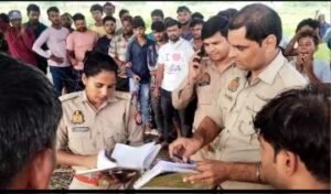 दिबियापुर /औरैया*8जुलाई24*अज्ञात कारणो से अधेड़ ने लगाई फाँसी