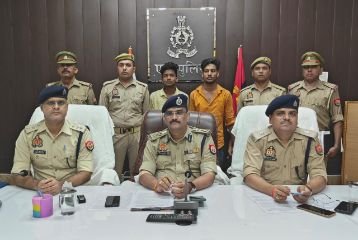 एटा10जुलाई24*निधौलीकला क्षेत्र में डी सी* *एम लुटेरे पिलुआ पुलिस* *और स्वाट टीम ने दबोचे* एटा10जुलाई24*निधौलीकला क्षेत्र में डी सी* *एम लुटेरे पिलुआ पुलिस* *और स्वाट टीम ने दबोचे*