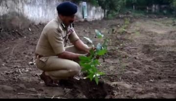 अनूपपुर12जुलाई24*"एक पेड़ मॉं के नाम''अभियान हैं, देश की आन,बान और शान।" अनूपपुर12जुलाई24*"एक पेड़ मॉं के नाम''अभियान हैं, देश की आन,बान और शान।"