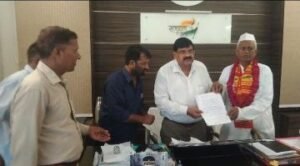 मथुरा12जुलाई24*समाज सेवी प्रकाश चन्द्र अग्रवाल को बनाया एक दिन का अपर नगर आयुक्त: