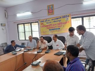 मिर्जापुर12जुलाई24*फाइलेरिया नहीं फिर भी खाएं दवाई - डॉक्टर वीरेन्द्र*