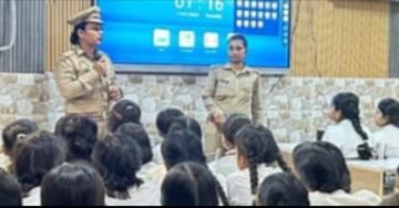 प्रयागराज13जुलाई24*महिला दारोगा ने साइबर जागरूकता अभियान चलाकर स्कूली छात्राओं को किया जागरूक प्रयागराज13जुलाई24*महिला दारोगा ने साइबर जागरूकता अभियान चलाकर स्कूली छात्राओं को किया जागरूक