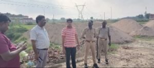 कौशांबी14जुलाई24*बालू डंप पर नायब तहसीलदार में मारा छापा*